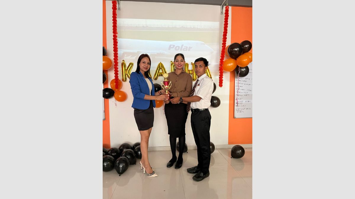 કાભા એવિએશન અકેડેમીએ પૂર્ણ કર્યો સફળતાનો 1 વર્ષ આ અવસર પર અકેડેમી ના સ્ટાફ અને વિદ્યાર્થીઓએ ઉત્સાહ અને ઉજવણી નું આયોજન કર્યું