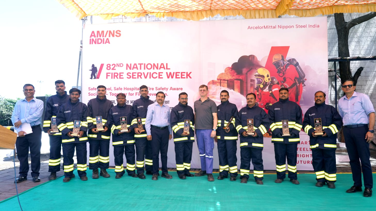 AM/NS India એ નેશનલ ફાયર સર્વિસ ડેની ઉજવણી કરી